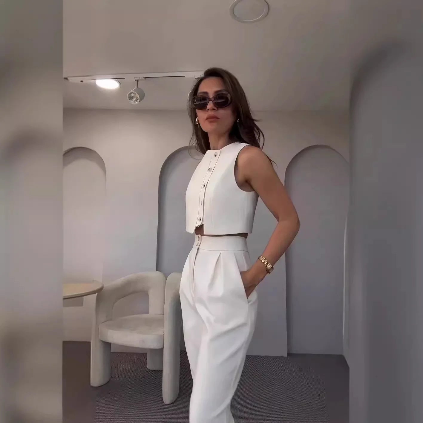Women's Clothing 2025 New Spring and Summer Fashion Elegant Sleeveless Small Vest High Waist Nine-point Pants Two-piece Suit