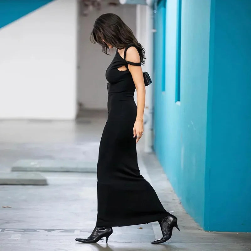 Women's clothing 2025 new fashion trend sexy spicy girl slim fit elegant sloping shoulder dress