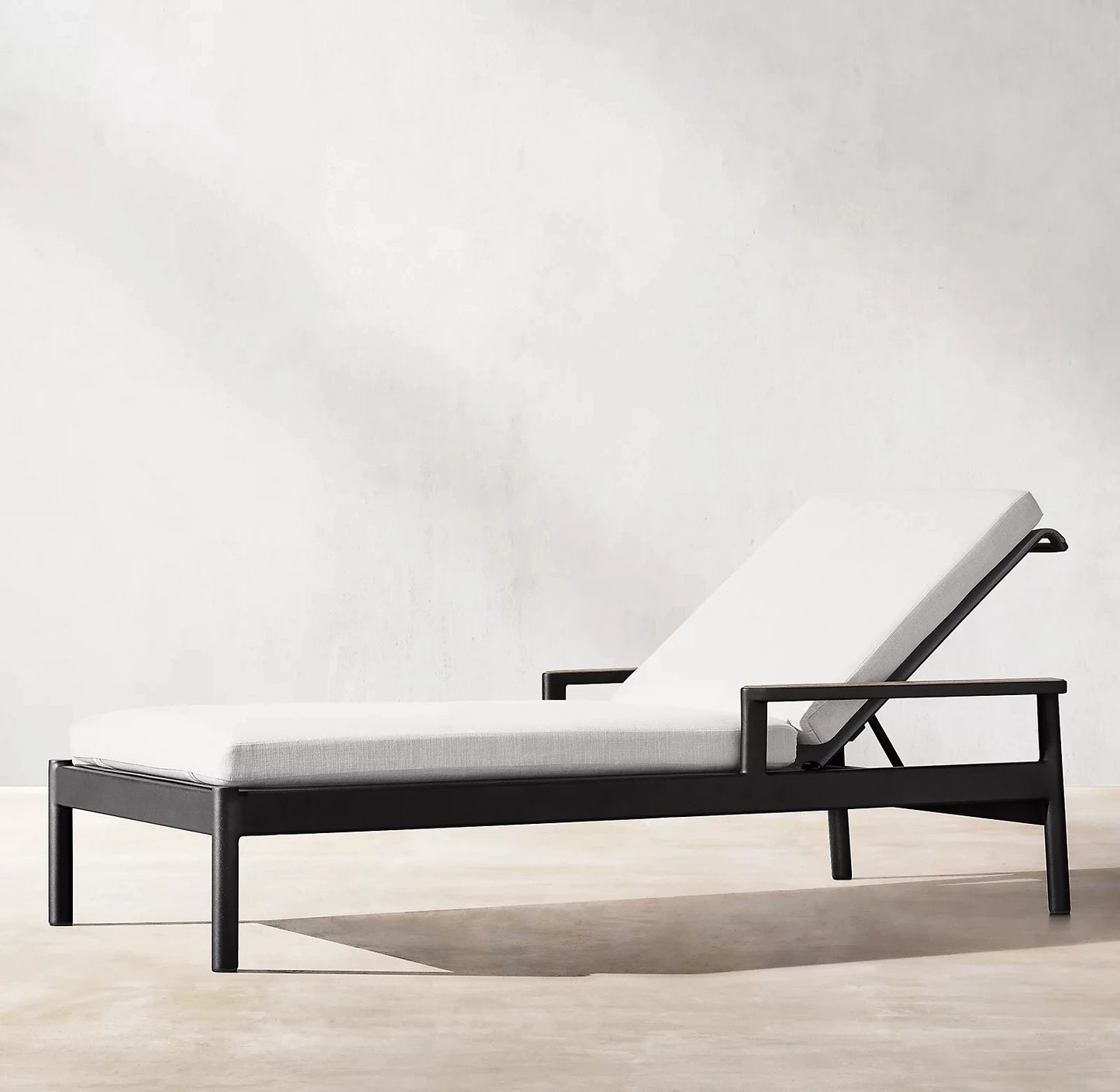 Hot Sale Outside Furniture Aluminum Sun Lounger Patio Pool Outdoor Daybed With Cushion